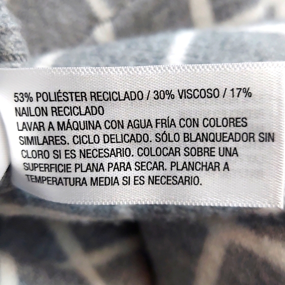 🆕➕️ A New Day Women's Soft Cashmere Gray Grid Pattern Cardigan Sweater, Size 2X - Picture 7 of 9